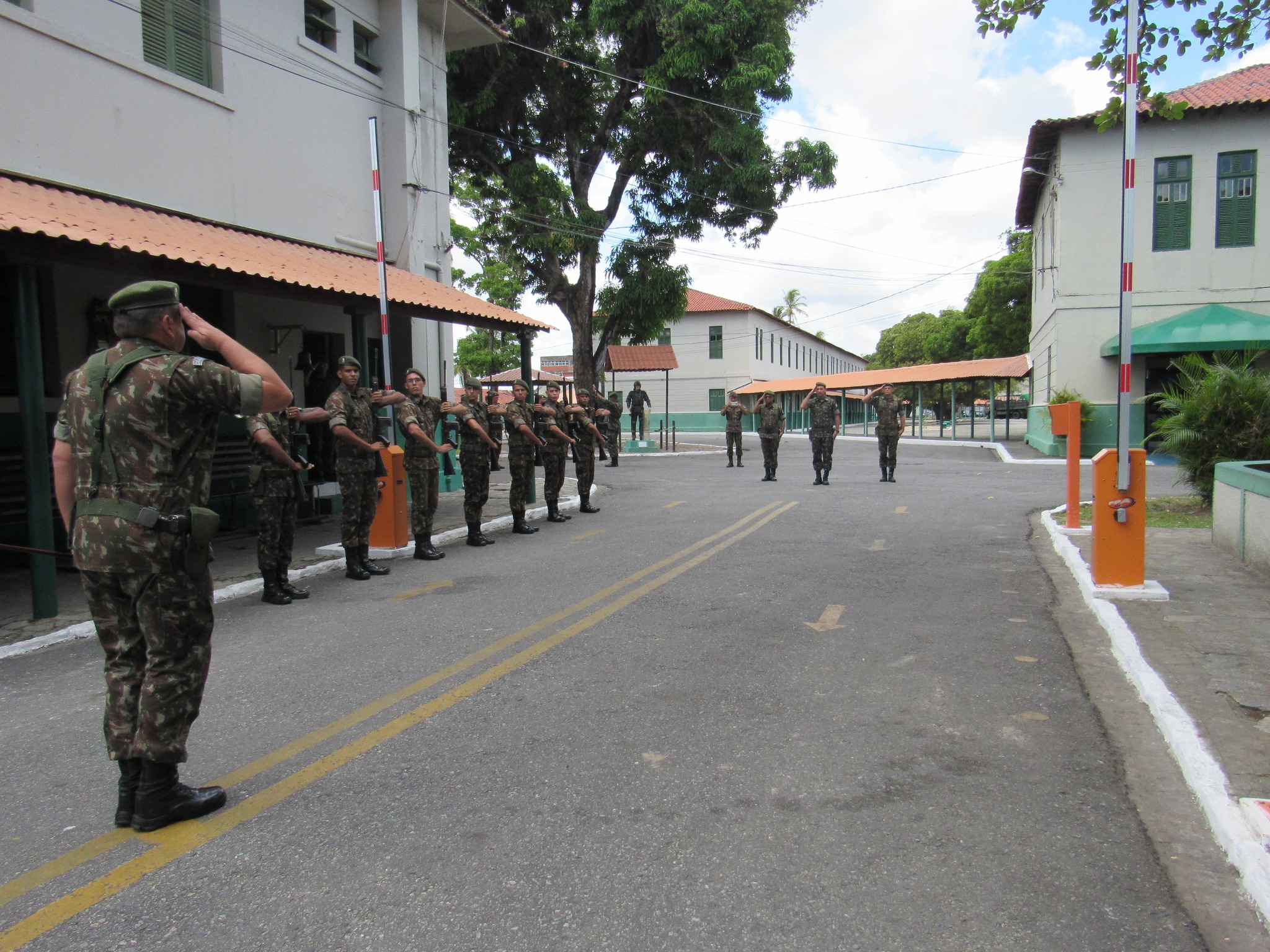 15º Batalhão de Infantaria Motorizado - @exercito_oficial @7rm_exercito  @7de_exercito @7bdainfmtz_exercito @1gpte_exercito @16bimtzexercito  @31bimtz.peribebui @16rcmec_exercito @17gac_exercito  @7becmb_exercitobrasileiro @1bec_exercito @tg07001